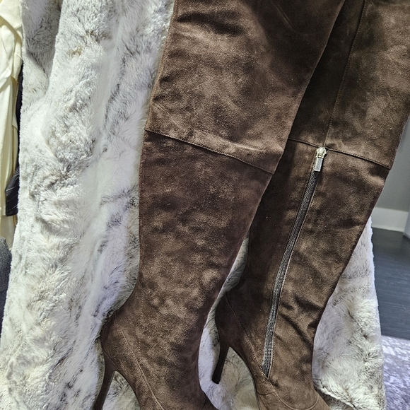 Victoria's Secrets Brown Suede Boots - Picture 6 of 11